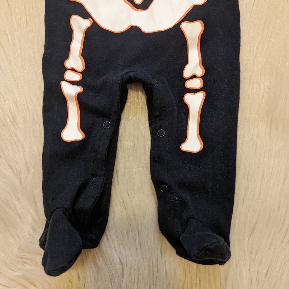 Simple Joys black with white and orange skeleton footsie PJs size 6-9 M - Picture 4 of 6